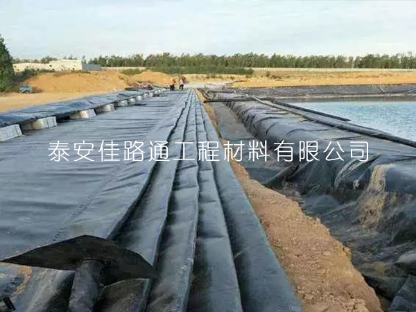 魚塘防滲土工膜鋪裝須專注哪些技術要求? 魚塘防滲土工膜鋪裝須專注哪些技術要求?