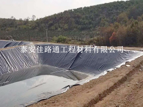 養殖防滲膜直角撕裂強度的奧秘:科技守護養殖安全的隱形力量 養殖防滲膜直角撕裂強度的奧秘:科技守護養殖安全的隱形力量