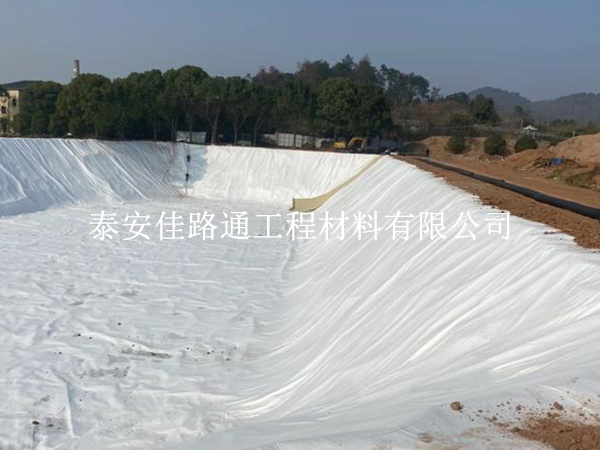 滌綸土工布:污水池的守護神,環保與效率的雙重保障 滌綸土工布:污水池的守護神,環保與效率的雙重保障