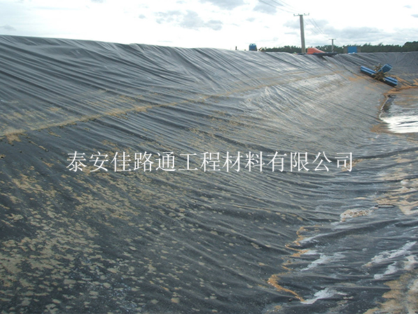 水產養殖防滲膜應對四季的施工措施 水產養殖防滲膜應對四季的施工措施