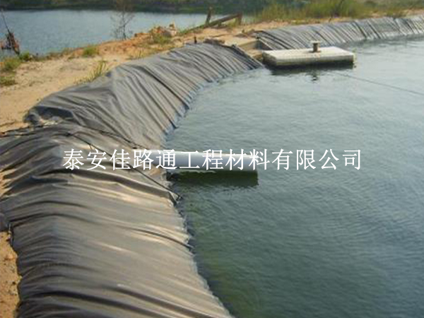 預防水產養殖防滲膜熱脹冷縮現象之策 預防水產養殖防滲膜熱脹冷縮現象之策
