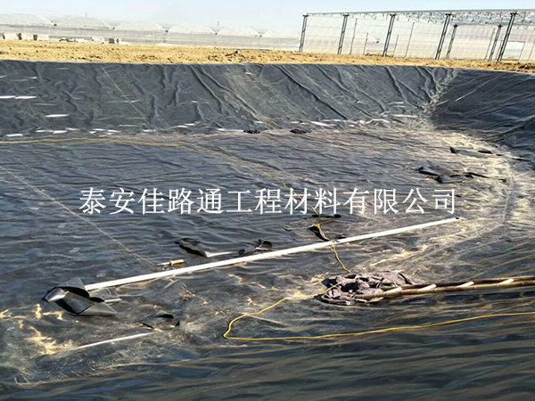 影響水產養殖防滲膜厚度的生產因素 影響水產養殖防滲膜厚度的生產因素
