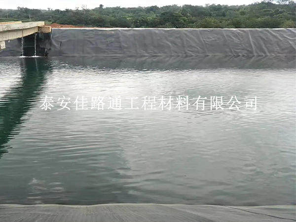 蓄水池防滲膜焊接怎么做到無縫？6 個技巧讓焊縫滴水不漏   